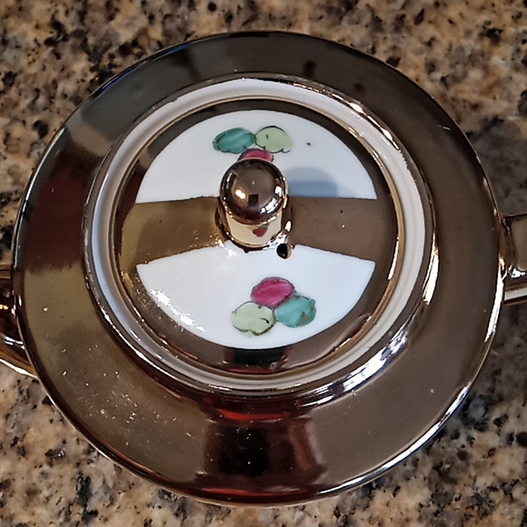 Vintage Chinese Porcelain Gold Colored Double Happiness Dragon & Phoenix Set. - Picture 4 of 16